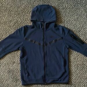 Navy Blue Nike Tech Size Medium